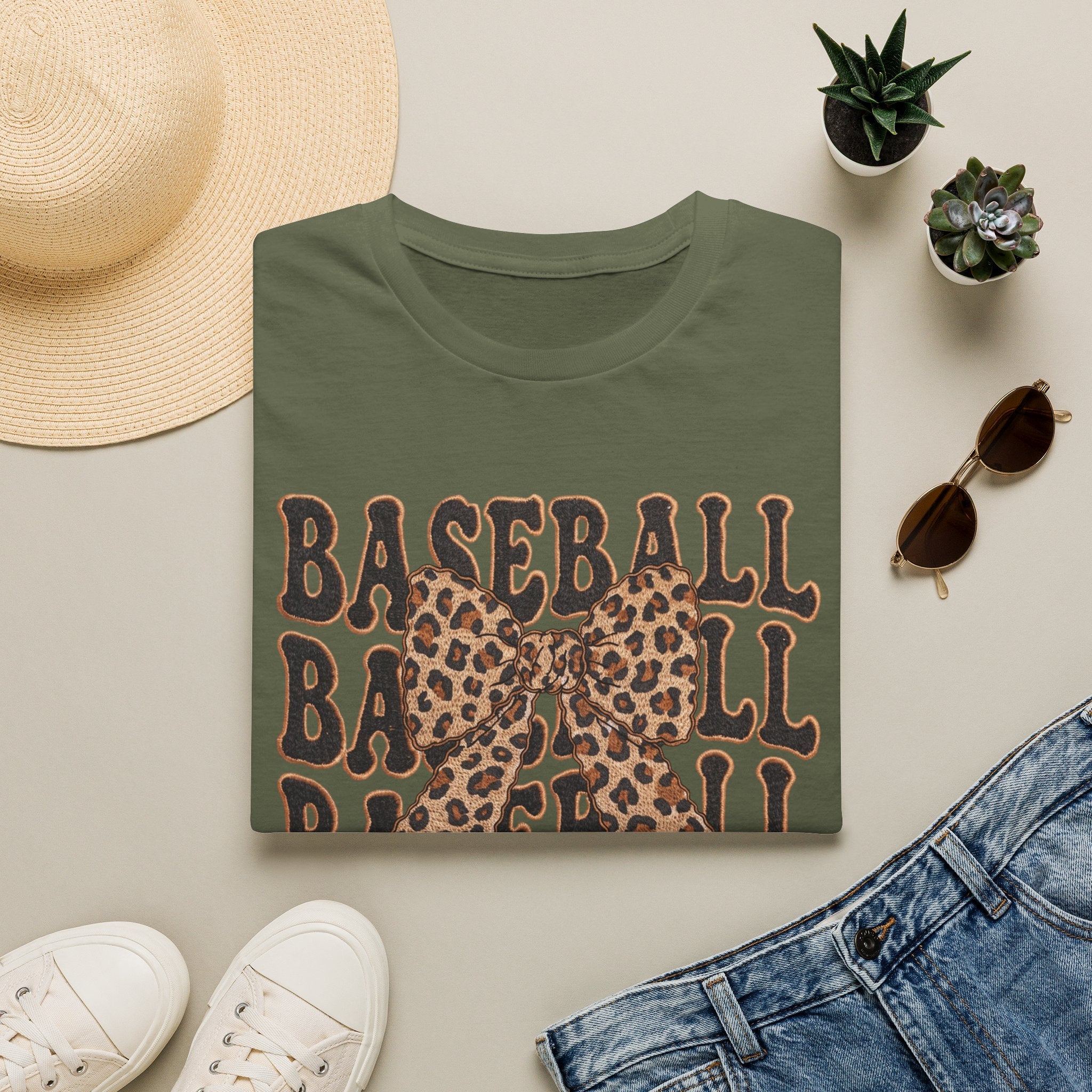 Baseball Bow tie - Softstyle T-Shirt
