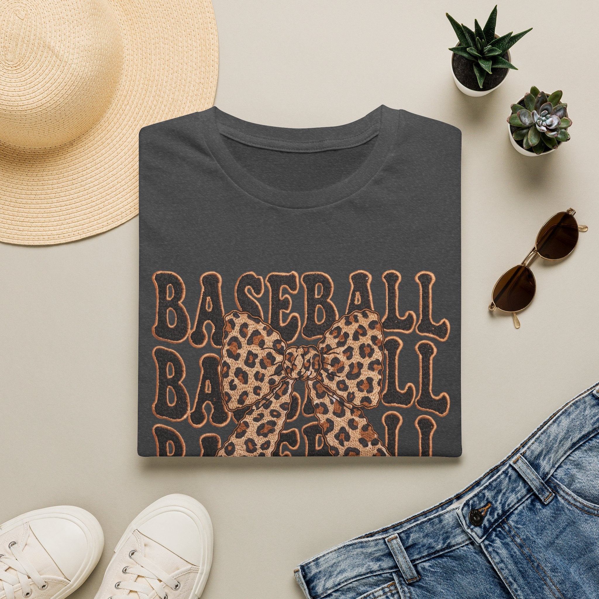 Baseball Bow tie - Softstyle T-Shirt